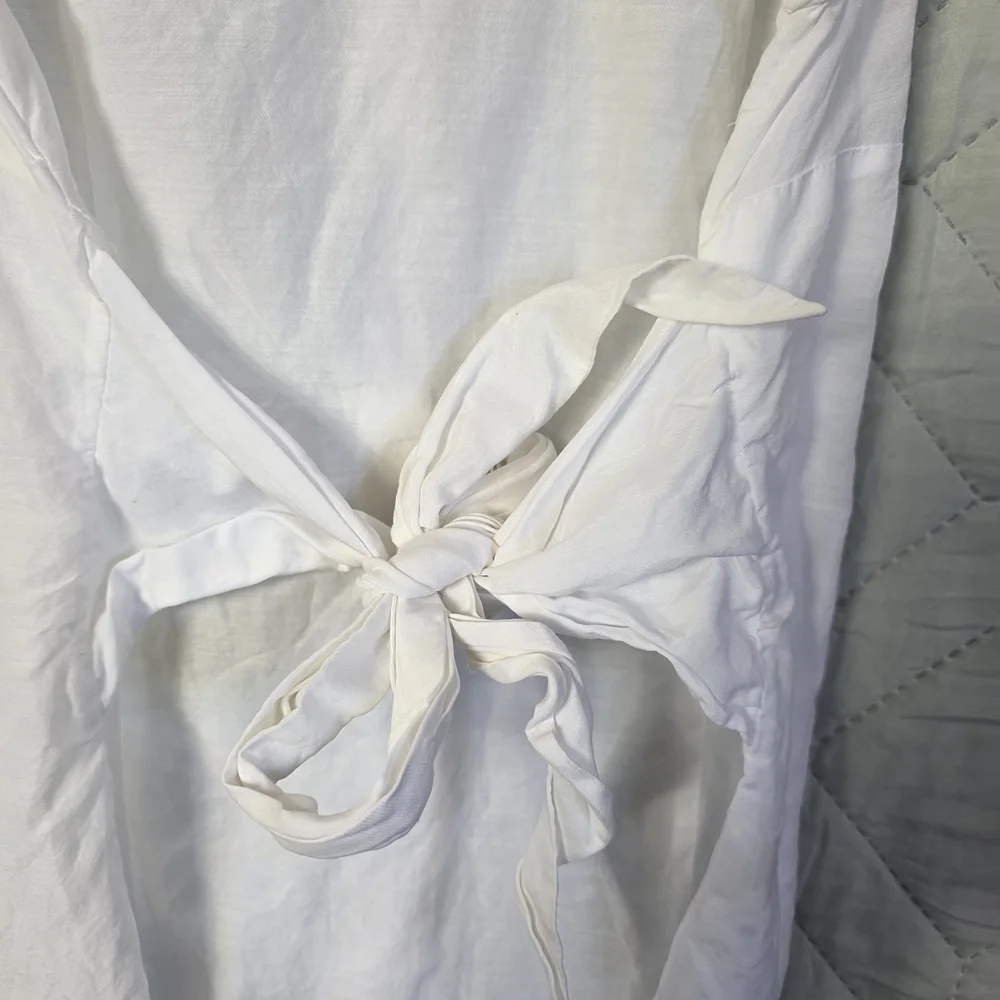 Ann Taylor White Sleeveless Button-Up Blouse Sz 10 - Picture 5 of 11